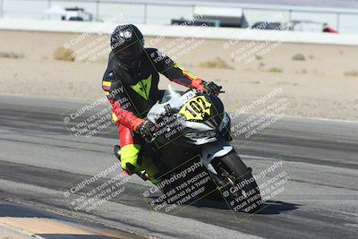 media/Oct-30-2025-Racers Edge (Thu) [[dabbdaf680]]/3-B Group/Session 3 (Turn 15 Inside)/